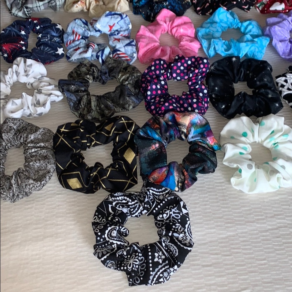 25 PC Custom Scrunchie Set - Picture 4 of 4
